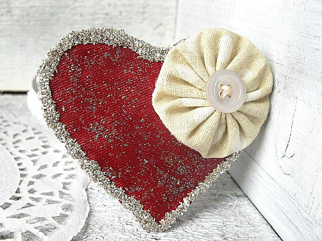 Large, Glitter, Yoyo Heart Clip - Shabby Chic, Shiny, Sparkly, Red, Statement Piece